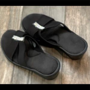 Skechers black Women's Rumblers Wedge w/bling Sandals Size 9, memory foam insole